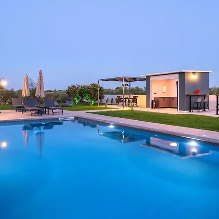 Luxury Oasis In Chania - Private Pool, Bbq & Garden By Wehome * La Canea