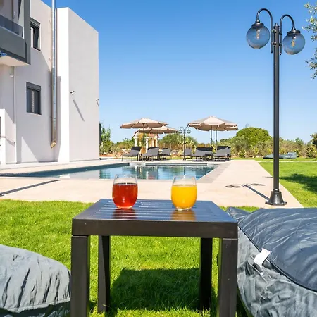 Luxury Oasis In Chania - Private Pool, Bbq & Garden By Wehome