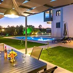 דירה Luxury Oasis In Chania - Private Pool, Bbq & Garden By Wehome