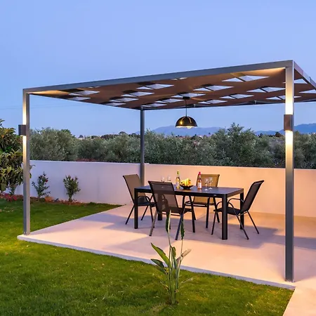 Luxury Oasis In Chania - Private Pool, Bbq & Garden By Wehome *